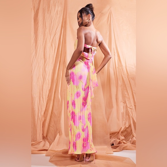 PLT MULTI FLORAL PRINT PLISSE BANDEAU COWL BACK MAXI DRESS - Picture 4 of 10